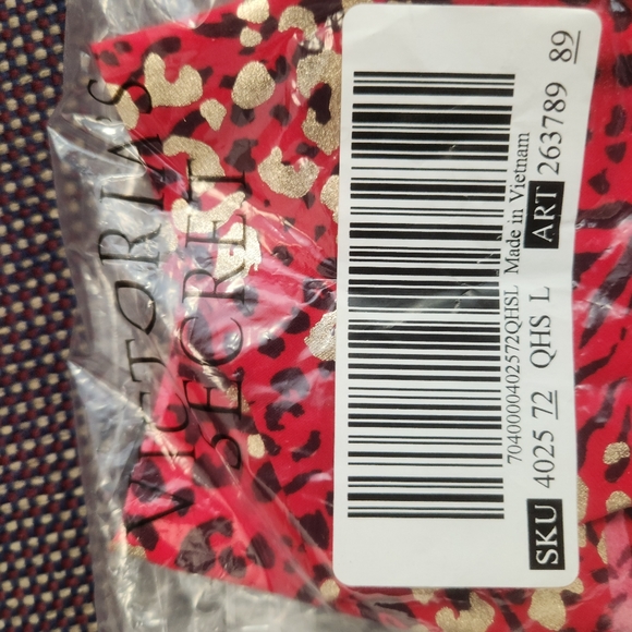 NWT Victoria's Secret Thong - Picture 5 of 5